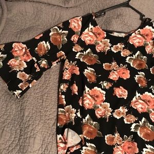 Green envelope floral black and pink blouse